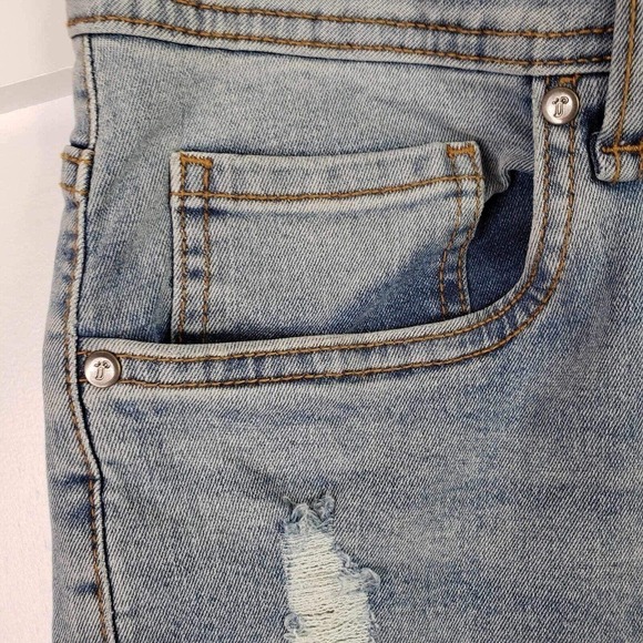 The Perfect Jean NYC Mens Size 33X36 Athletic Fit Stretch Blue Wash Distressed - Picture 8 of 10